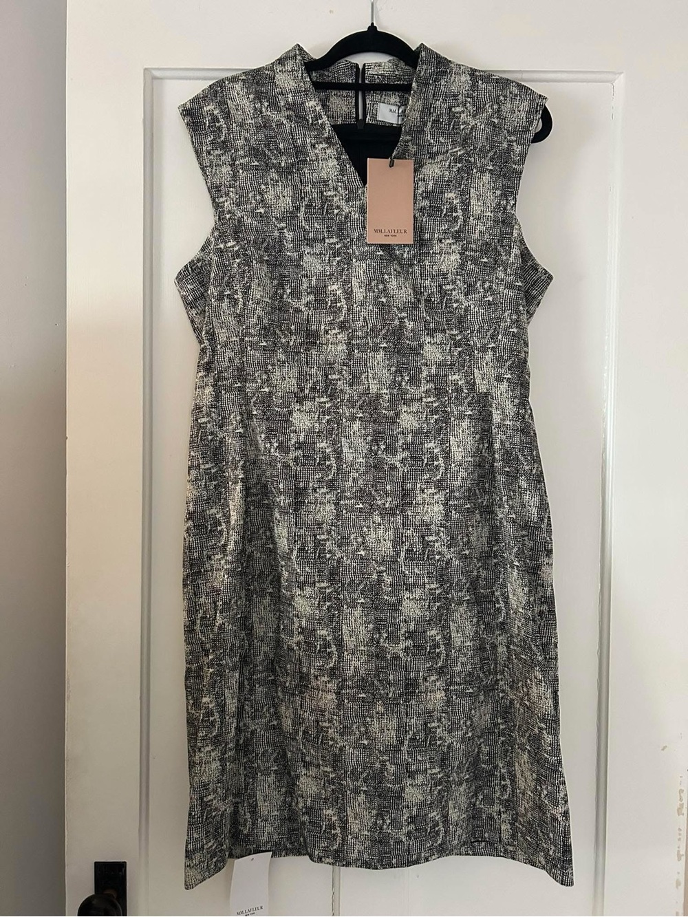 MM.LaFleur Gray Aditi Crackle Shift Dress